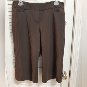 APT9 Ava Fit Shorts Size 10 Brown